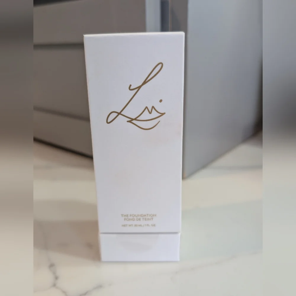 NWT Lisa Eldridge The Foundation Shade No. 11 — Neutral Golden Undertones - Picture 2 of 4